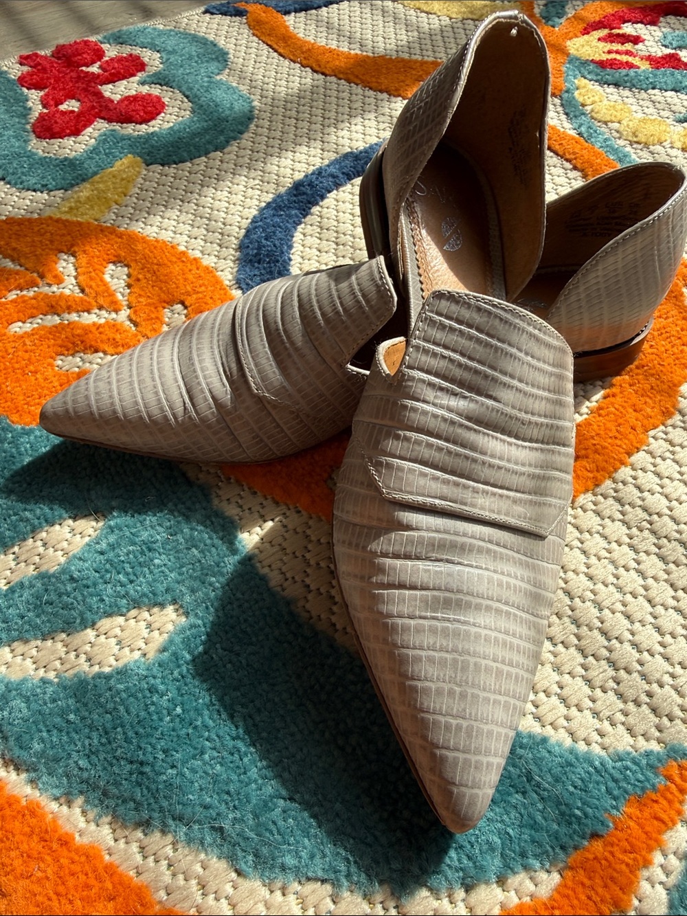 Pointed Toe D'Orsay Flats in Taupe - Picture 4 of 6